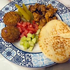 A picture of Shawarma Plate.