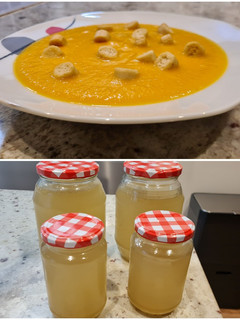 Una foto de Puré de chirivías y boniato/ caldo de pollo