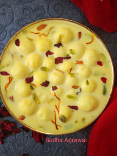 A picture of Kesar Angoori Rasmalai.
