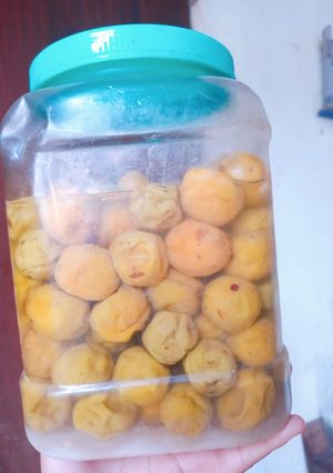 Hình của món Mơ ngâm muối.