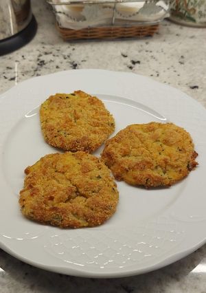 Una foto de Hamburguesas de Calabacín 🥒 y Queso 🧀 en Robot Taurus Foodie
