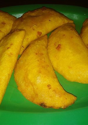 Una foto de Empanadas rellenas con queso y salchicha ranchera