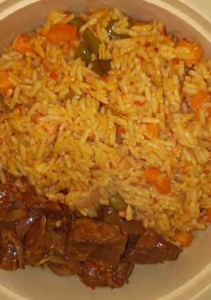 A picture of Jealof rice with pp meat.