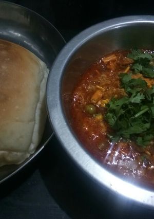 મિસળ પાવ(Misal Pav Recipe in Gujarati) રેસીપી મુખ્ય ફોટો