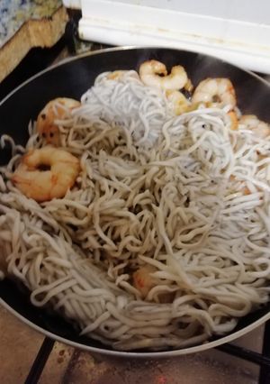 Una foto de Langostinos con gulas