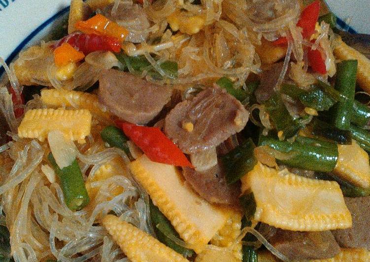 Tumis soun, baby corn, buncis & baso