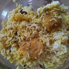 A picture of Hyderabadi Chicken Biryani.