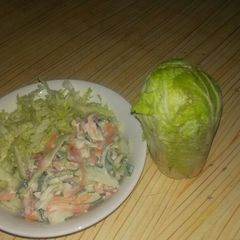 A picture of Chinise lettuce salad.