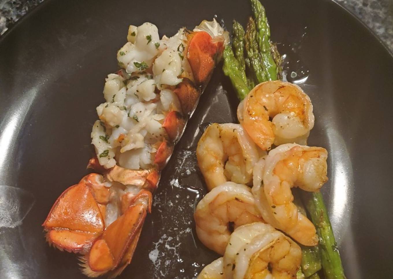 Delicious lobster and shrimp from KETO