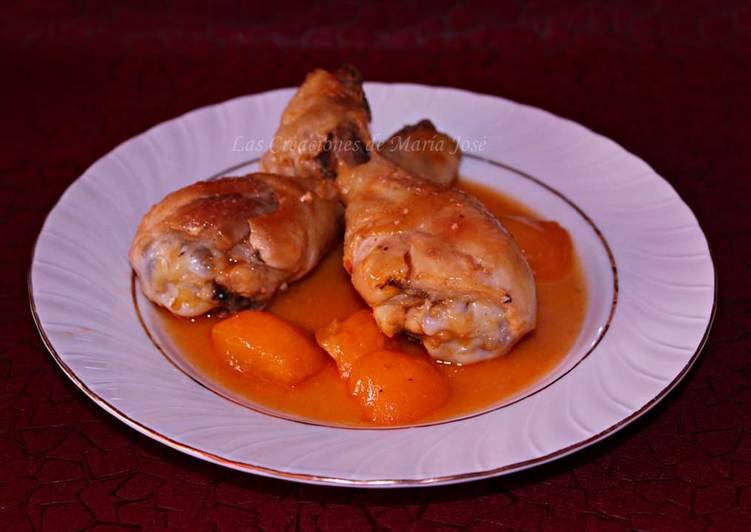Muslos de pollo en salsa de nísperos