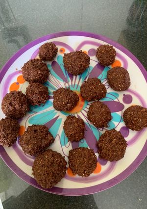 Una foto de Choco-bolitas navideñas muy nutritivas