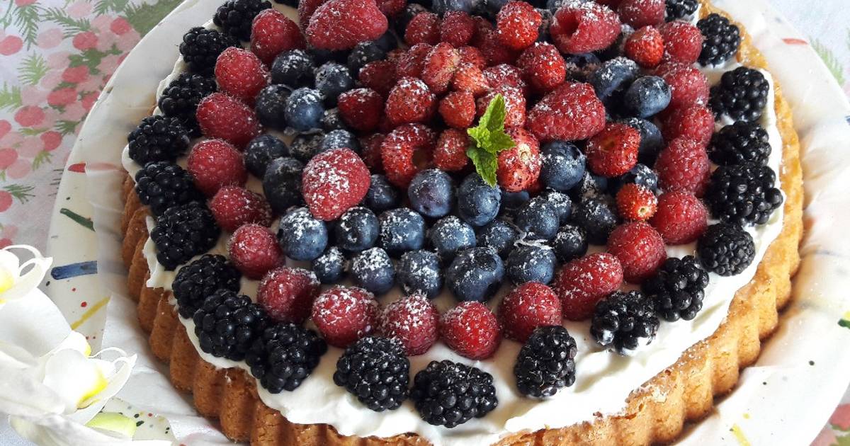 Crostata morbida con stampo furbo alla crema di cioccolato bianco e frutti  di bosco - Ricetta