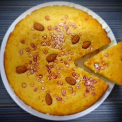A picture of Sooji cake.