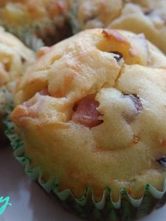 Sonkás-hagymás muffin recept fotója