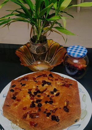 A picture of Plum cake.
