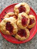 Ojitos con mermelada de frutilla y estevia