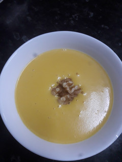 Una foto de CCC Crema Cremosa de Calabaza con frutos secos Thermomix