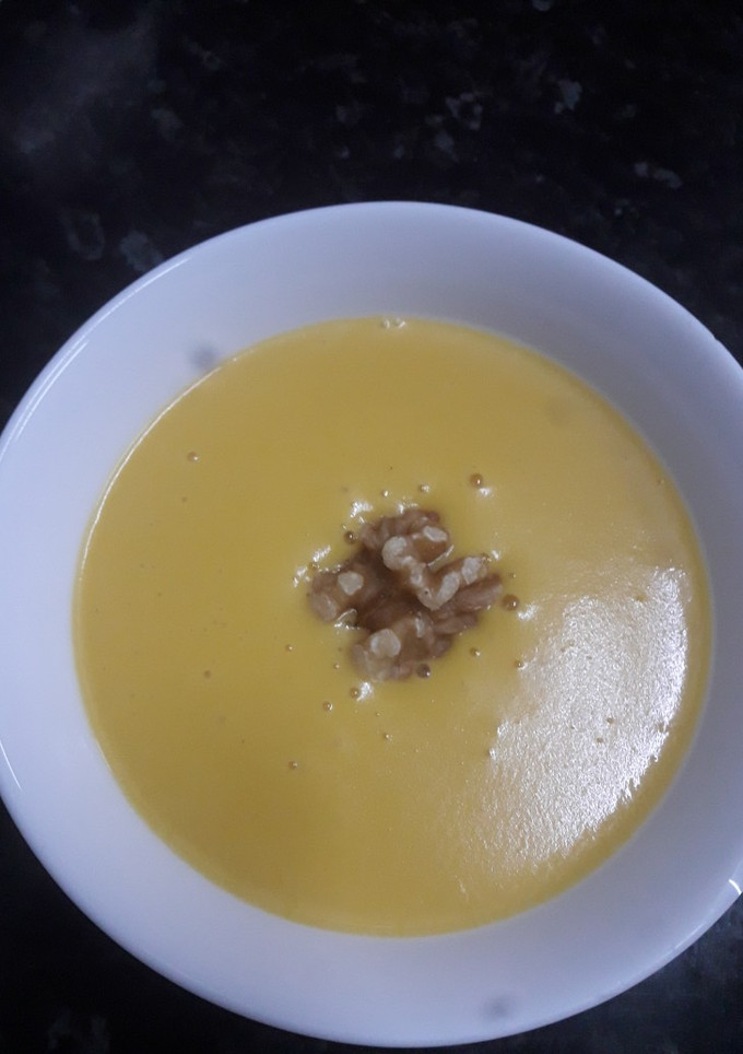 Una foto de CCC Crema Cremosa de Calabaza con frutos secos Thermomix