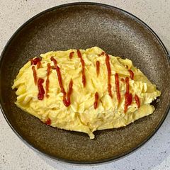 A picture of Omurice (Japanese omelette rice).