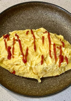 A picture of Omurice (Japanese omelette rice).