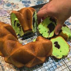 Bolu Pandan Coklat রেসিপির প্রধান ছবি