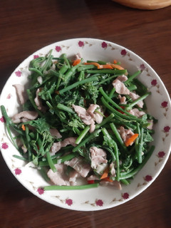 清炒肉絲龍鬚菜 的食譜成品照片