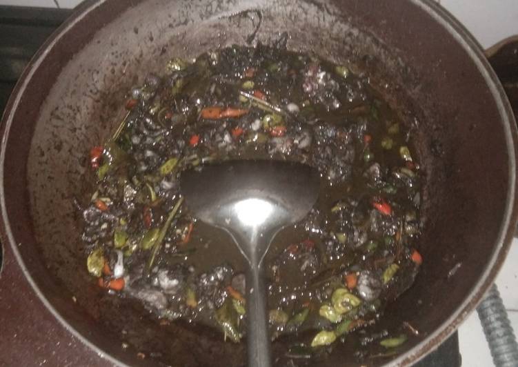 Cumi masak hitam