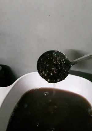 Hình của món Chè tóc tiên rau câu đậu đen.