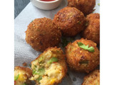 चीज़ बॉल्स(Chesse balls recipe in Hindi)