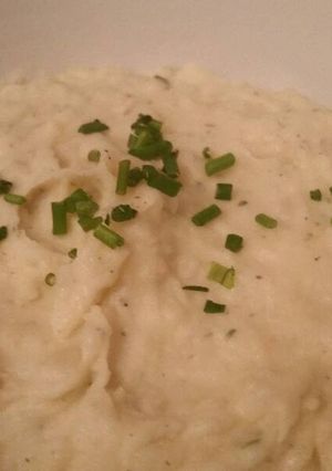 A picture of Ranch & Roasted Garlic Mashed Potatoes .