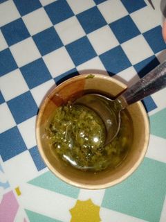 Una foto de Mojo verde canario