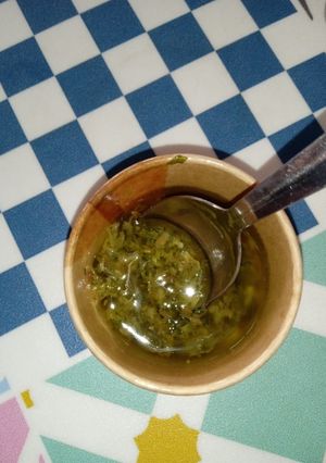 Una foto de Mojo verde canario