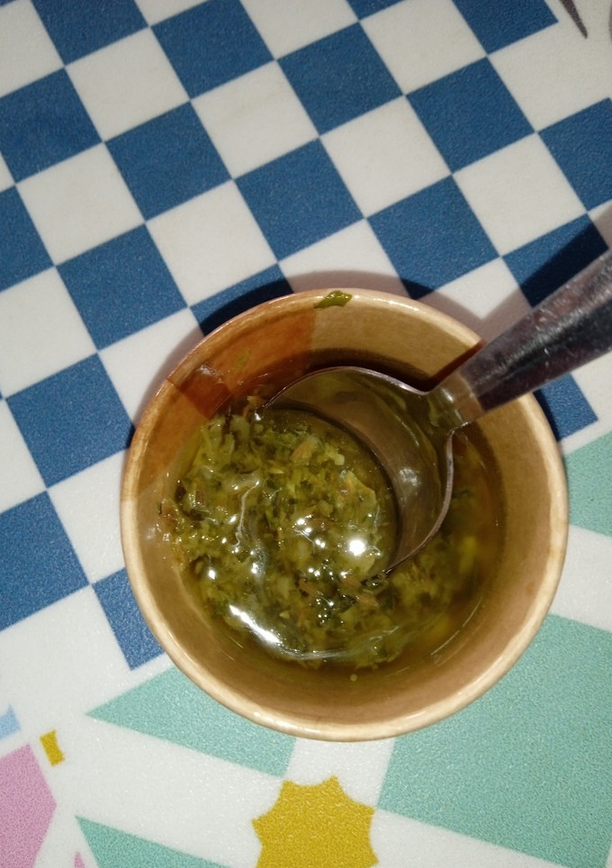 Una foto de Mojo verde canario