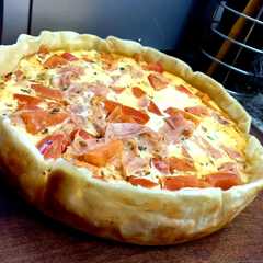 Foto principal de Tarta caprese de jamón, queso 🧀,tomate 🍅 y orégano