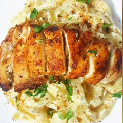 A picture of Creamy White Sauce Fettuccine Pasta.