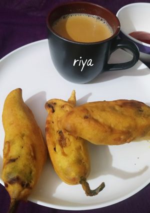 जोधपुर की फेमस मिर्ची वड़ा (Jodhpuri ki famous mirchi vada recipe in hindi) रेसिपी मुख्य फोटो