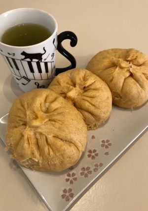 Una foto de Pizza Baozi Japonés Pizza-MAN🇮🇹🇨🇳🇺🇾🇯🇵ピザまん