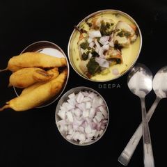 A picture of Stuffed Mirchi Kadi Pakoda.