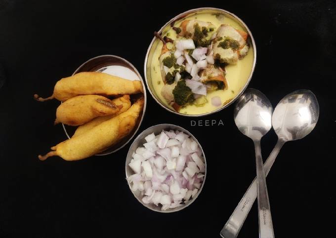 Recipe of Favorite Stuffed Mirchi Kadi Pakoda