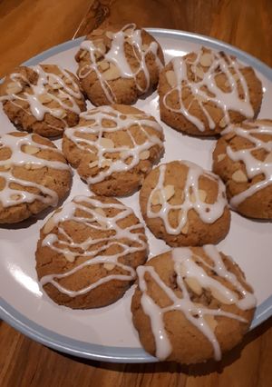 A picture of Bakewell Cookies.