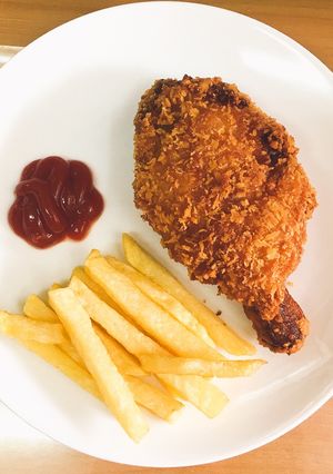 Hình của món Đùi gà chiên xù (giống gà KFC).