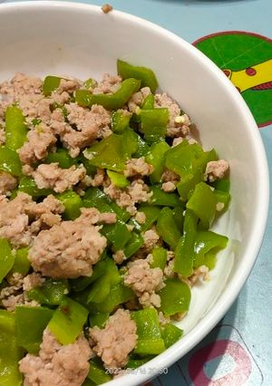 青椒炒肉 的食譜成品照片