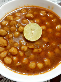 A picture of Chana masala.