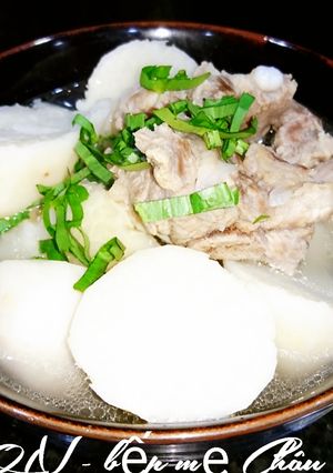 Hình của món Canh khoai sọ sườn non.