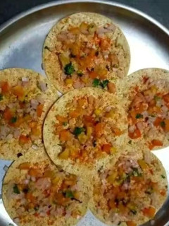 मसाला पापड़ (Masala papad recipe in Hindi) रेसिपी मुख्य फोटो