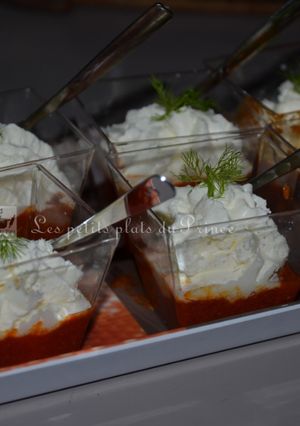 Une photo de Verrines velouté de gambas et chantilly au fenouil