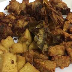 รูปของ Ayam goreng lengkuas