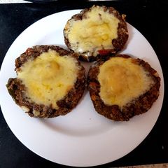 A picture of My Haggis, Salsa Beef & Smoked Chedder Cheese Burgers. 😍.