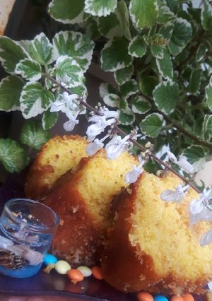 صورة لوصفة كيك ببيضتين محشي مربى بذوق الفريز والفاني 🐼🌹👍