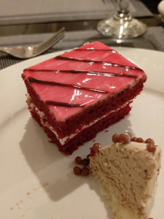 A picture of Red velvet cakes.